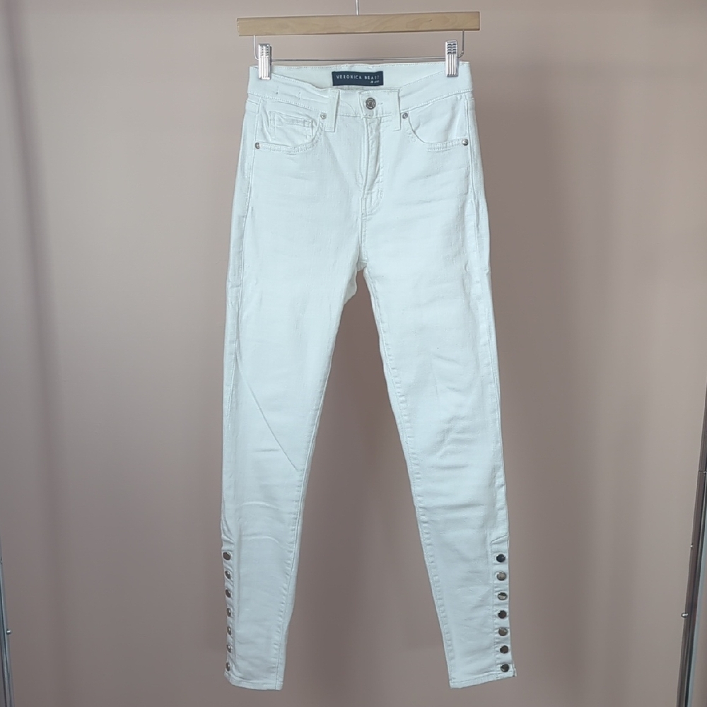 Veronica Beard White Skinny Jeans with Button Hem